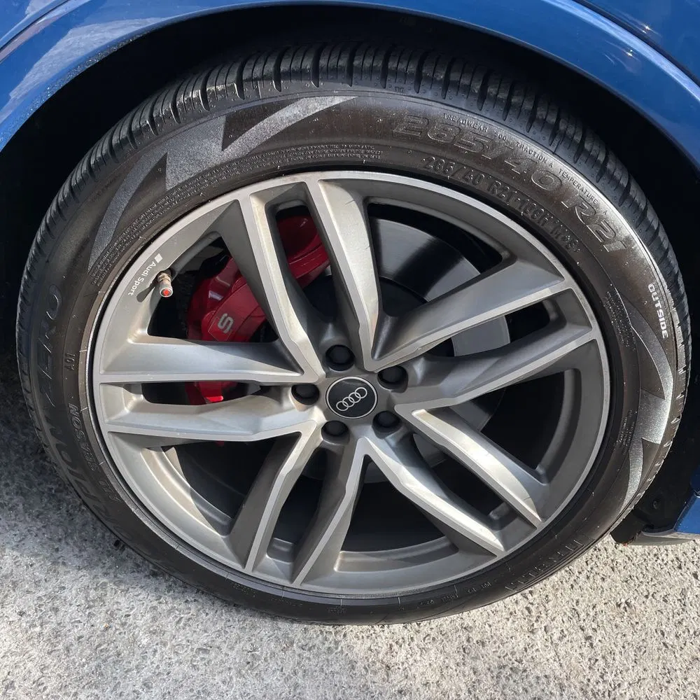 2025 Audi SQ7 Premium Plus