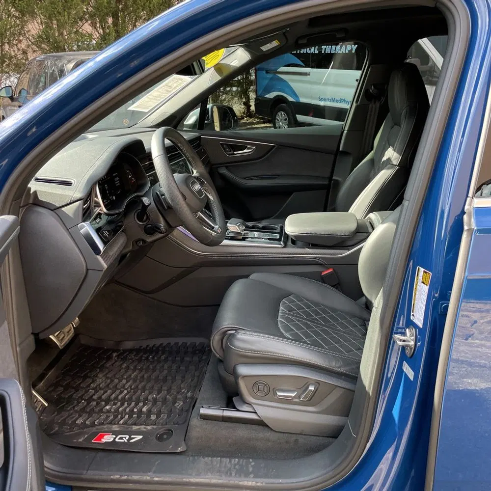 2025 Audi SQ7 Premium Plus