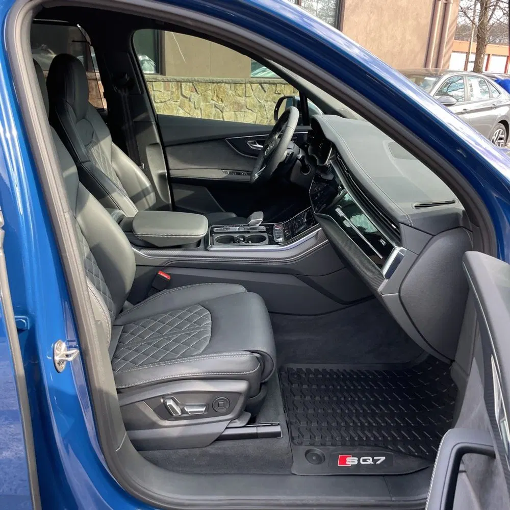 2025 Audi SQ7 Premium Plus