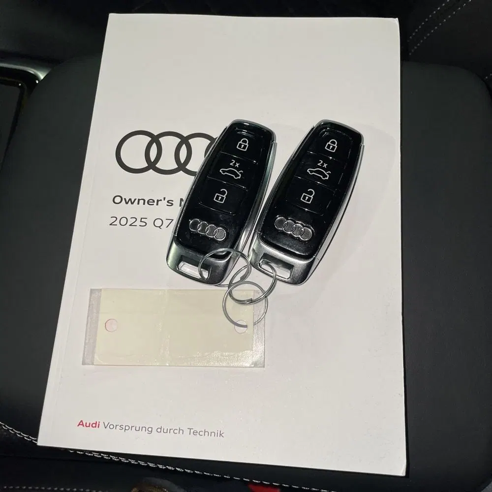 2025 Audi SQ7 Premium Plus