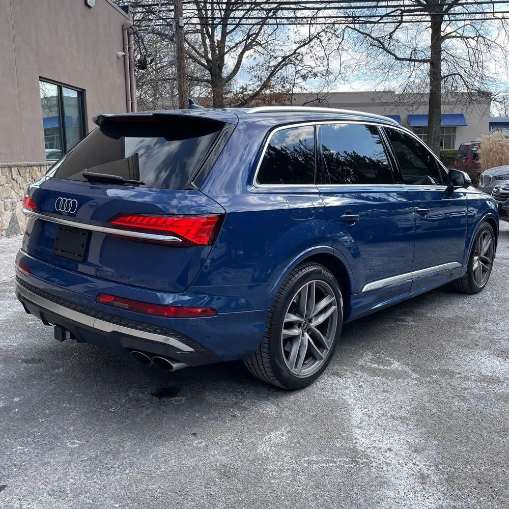 2025 Audi SQ7 Premium Plus