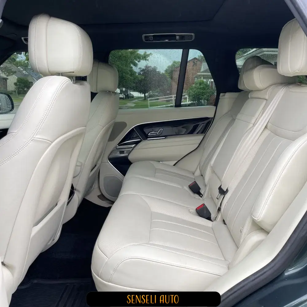 2023 Land Rover Range Rover P530 SE