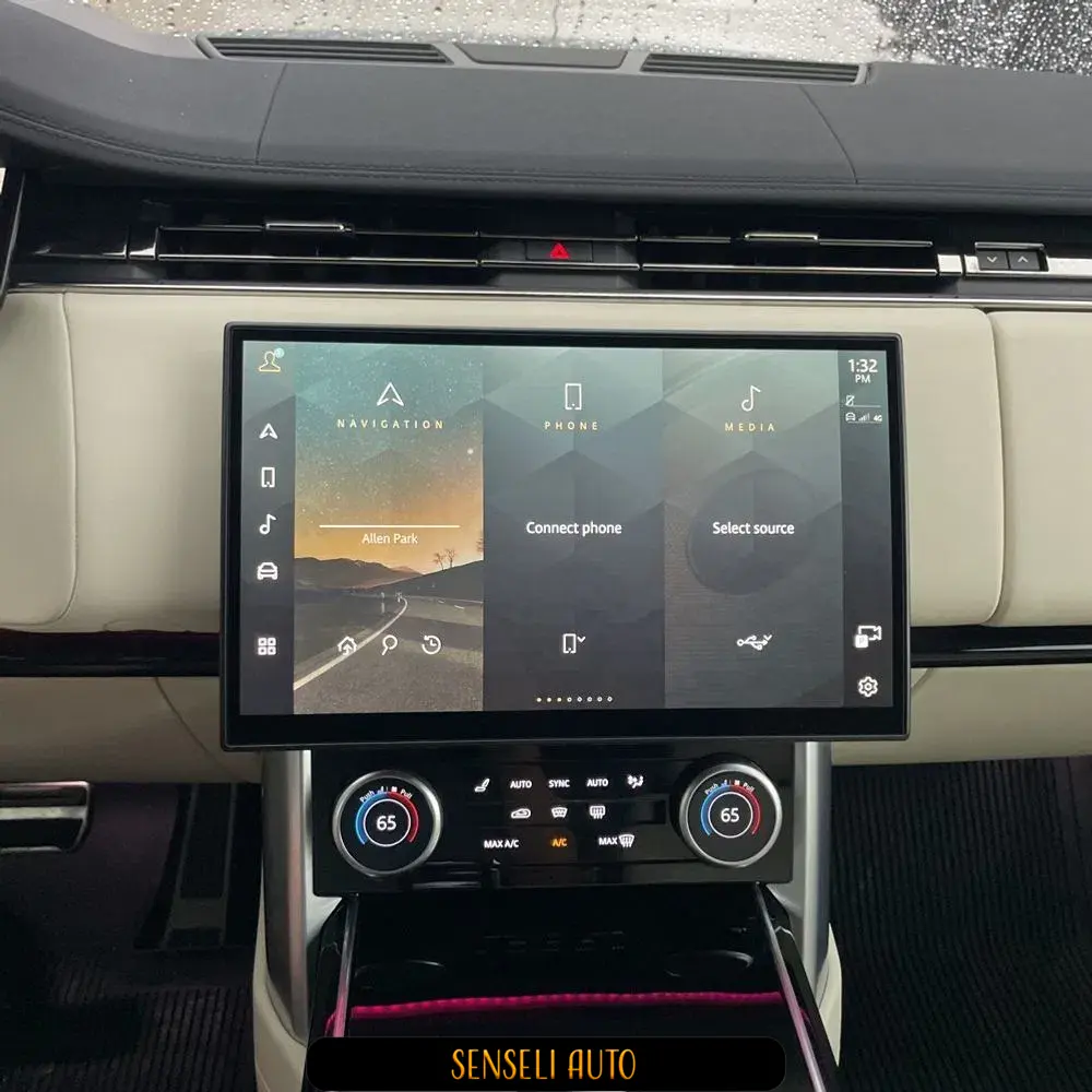 2023 Land Rover Range Rover P530 SE