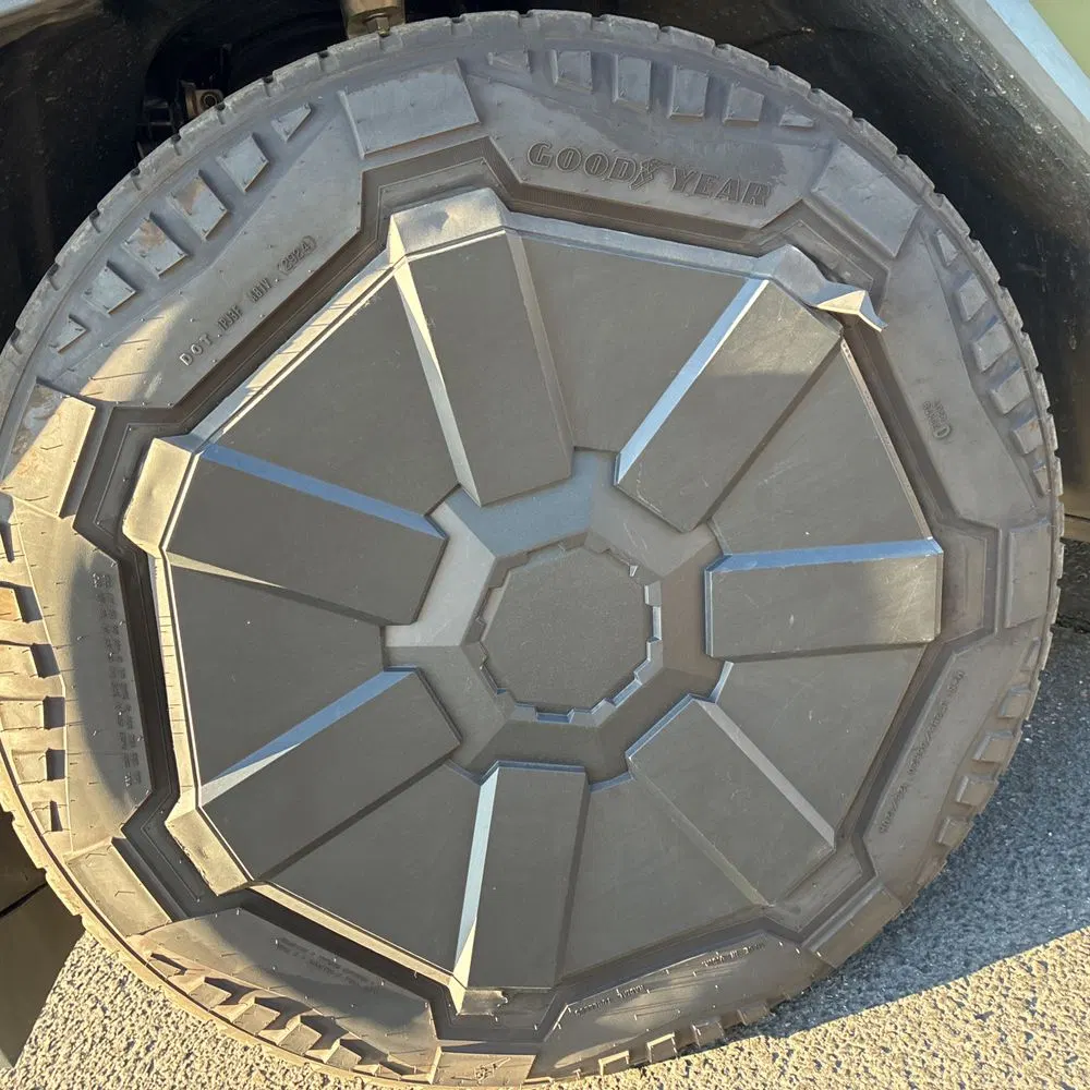 2025 Tesla Cybertruck CyberBeast