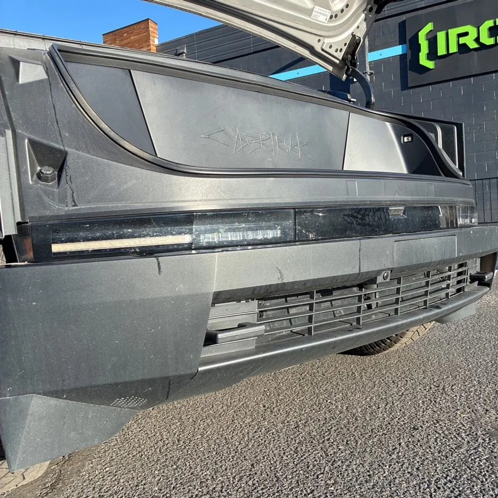 2025 Tesla Cybertruck CyberBeast