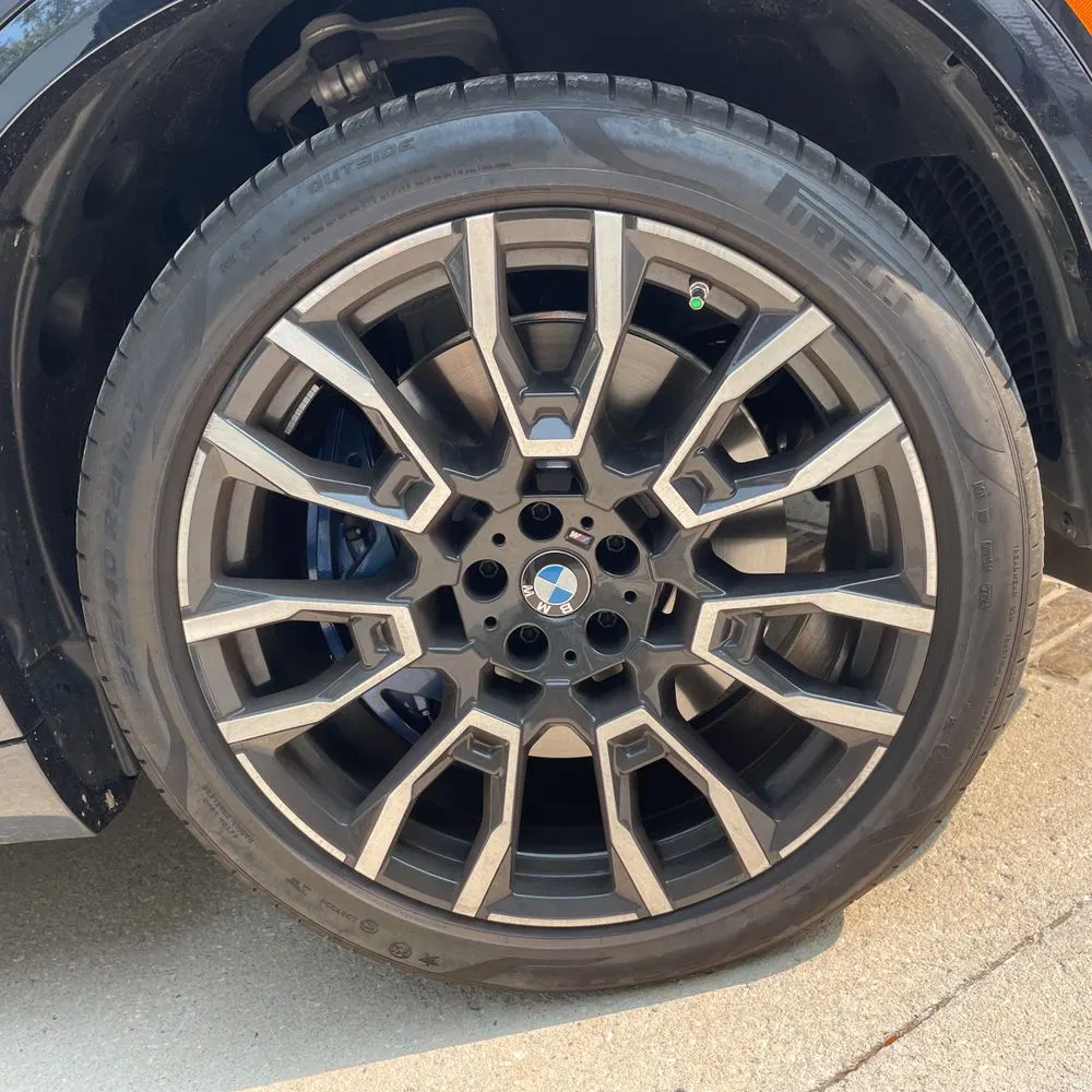 2025 BMW X5 M60i