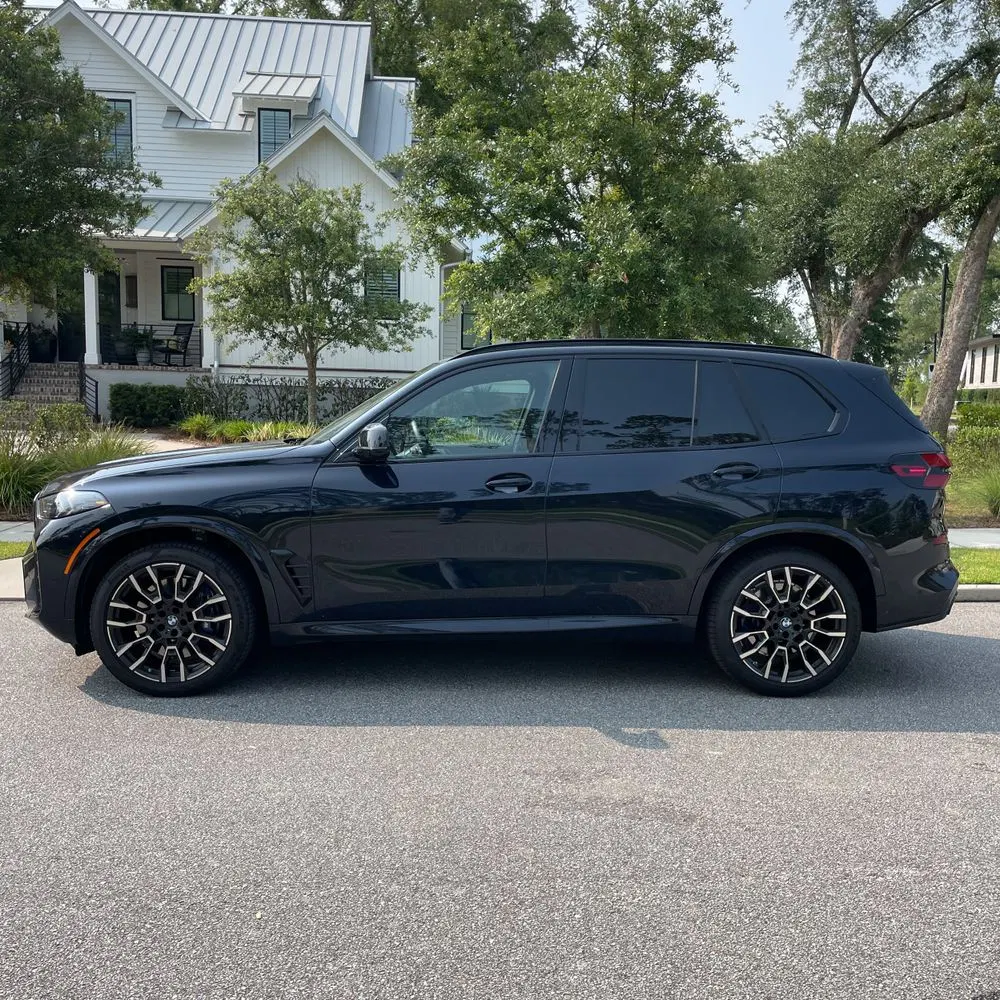 2025 BMW X5 M60i