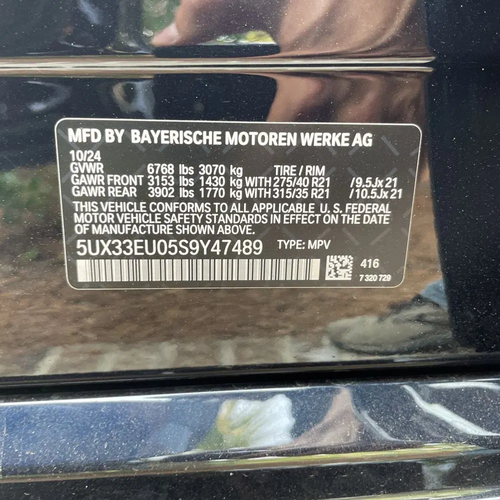 2025 BMW X5 M60i