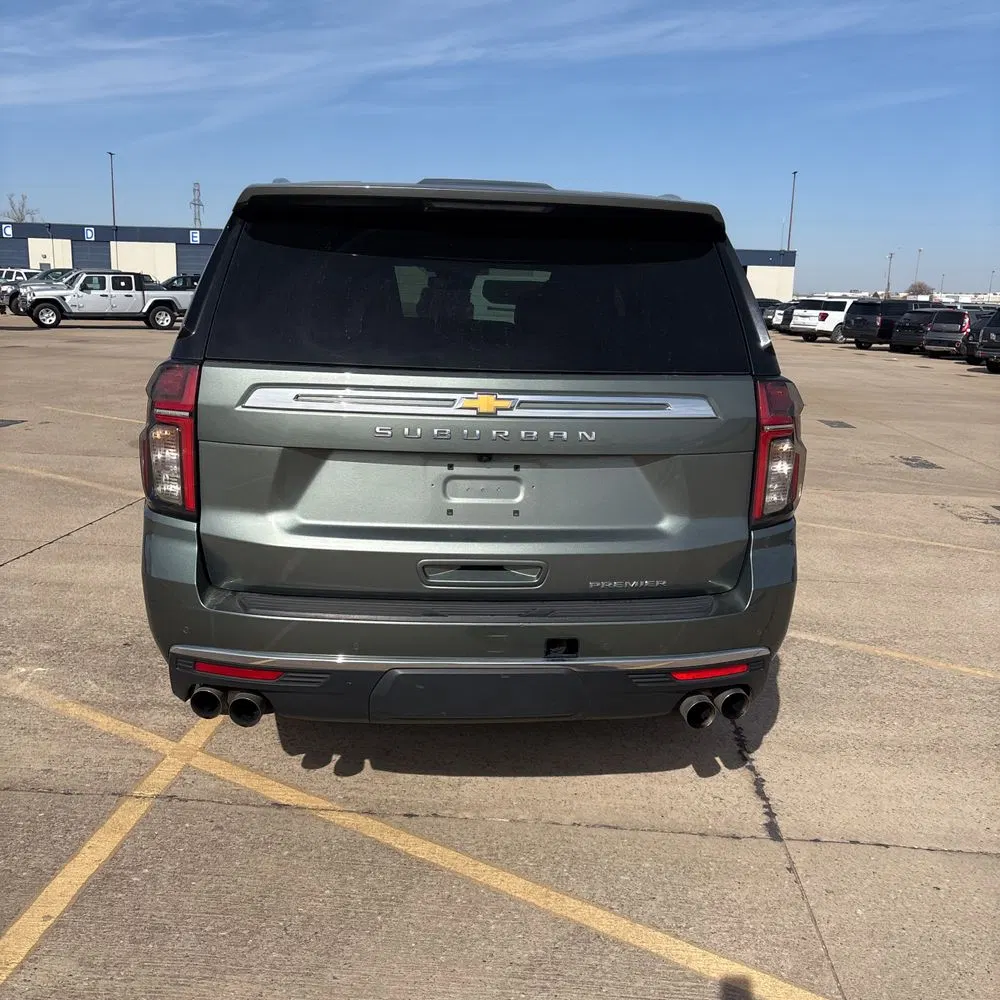 2023 Chevrolet Suburban Premier