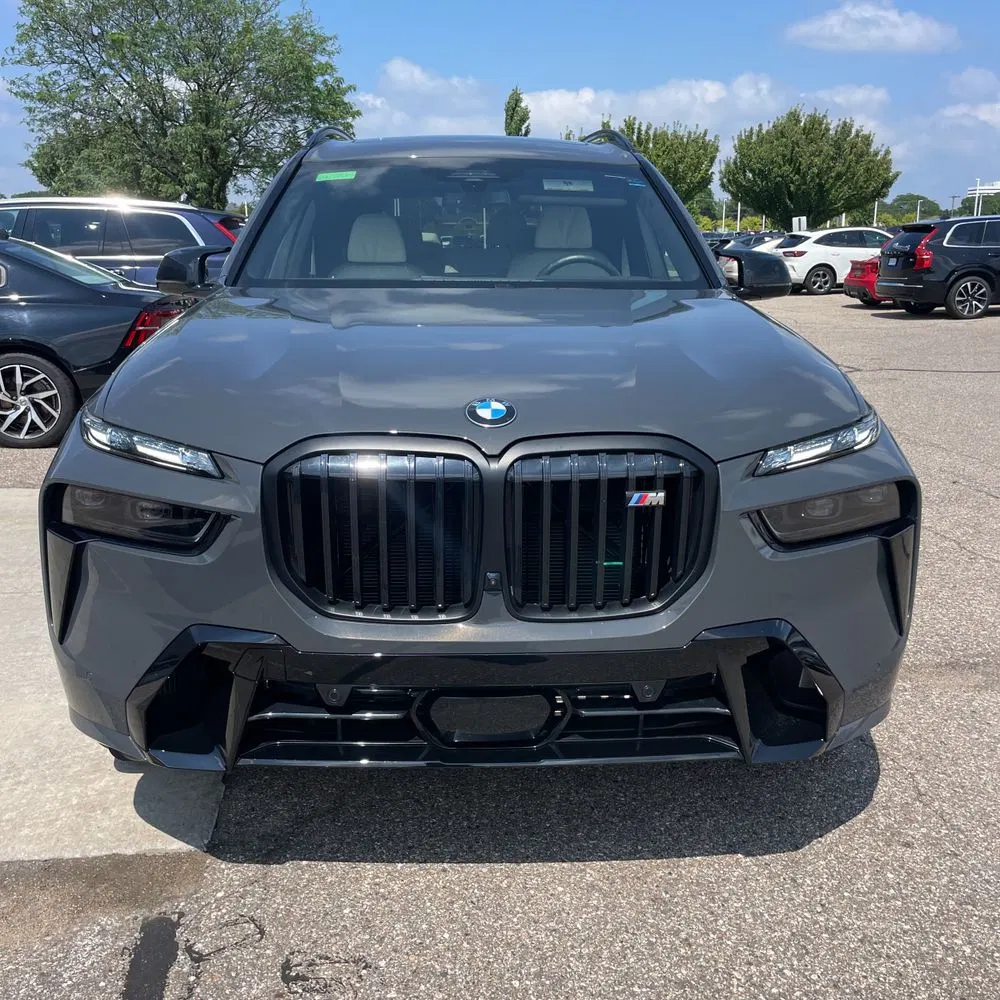 2025 BMW X7 M60i