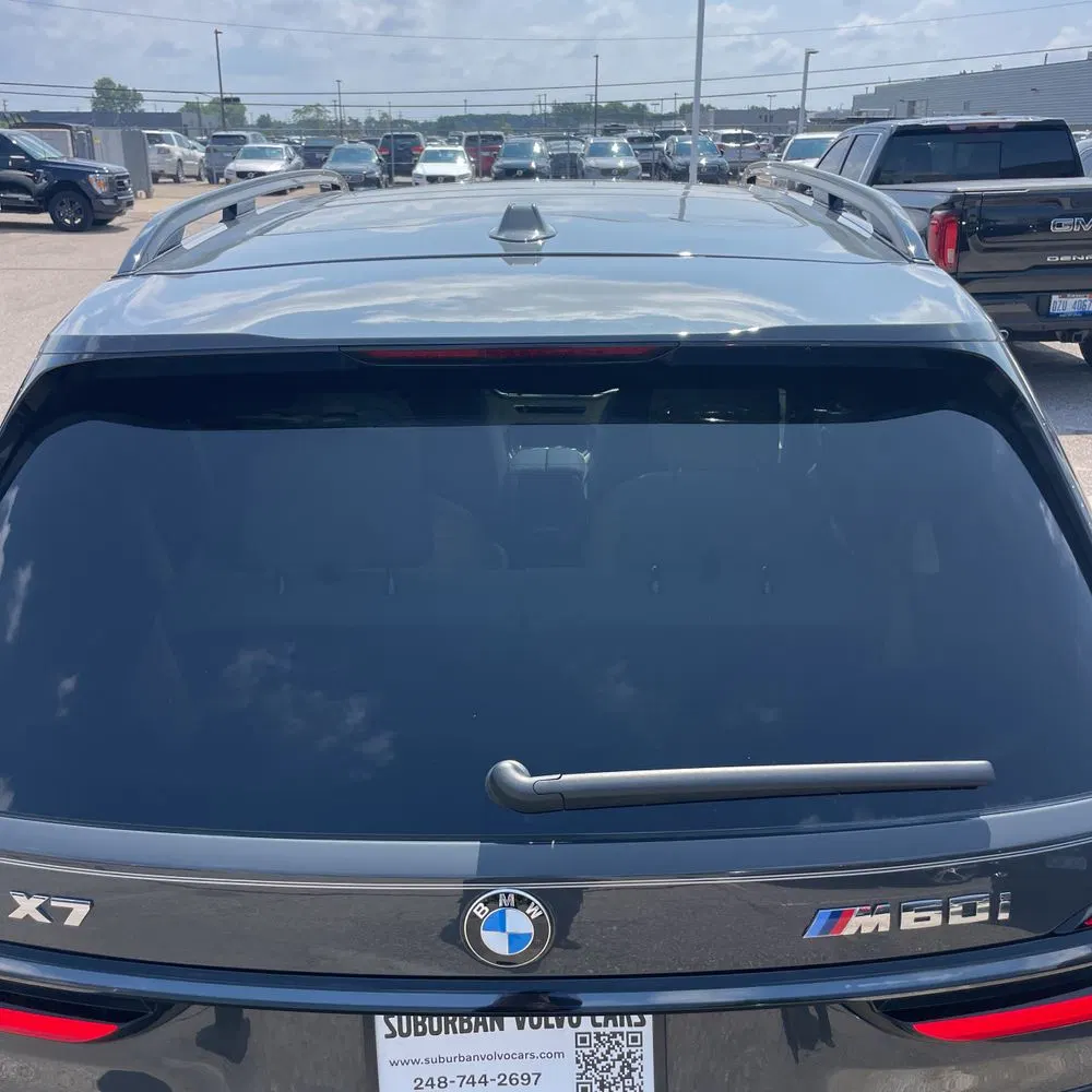 2025 BMW X7 M60i