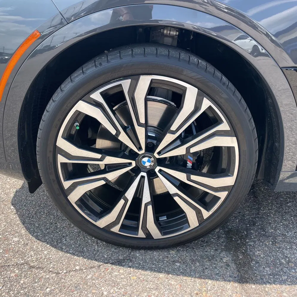 2025 BMW X7 M60i