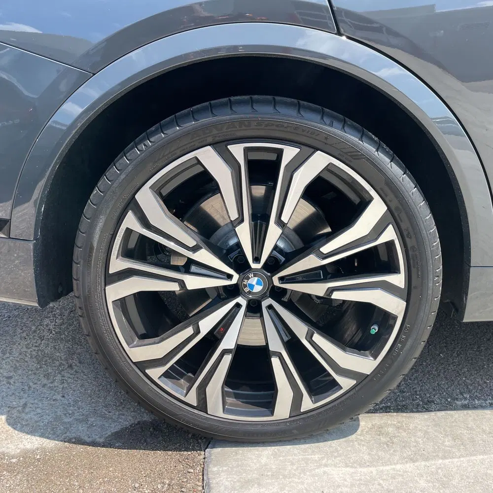 2025 BMW X7 M60i