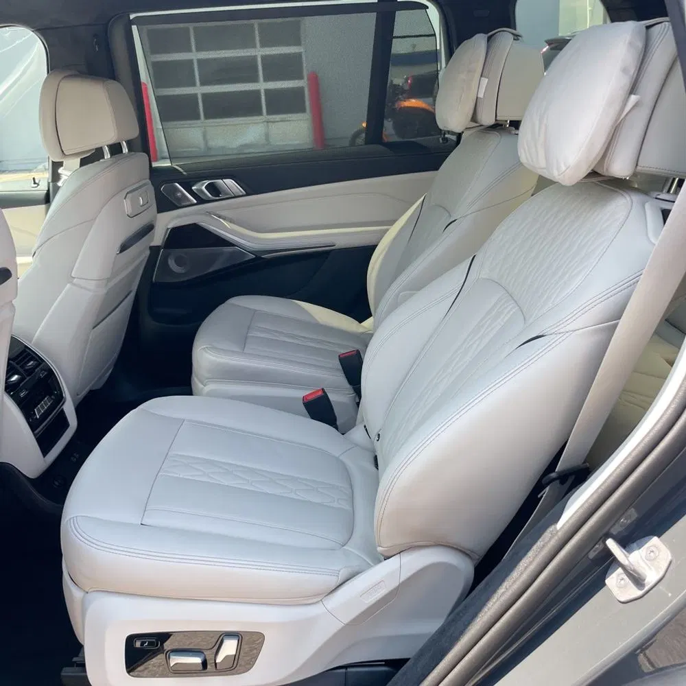 2025 BMW X7 M60i