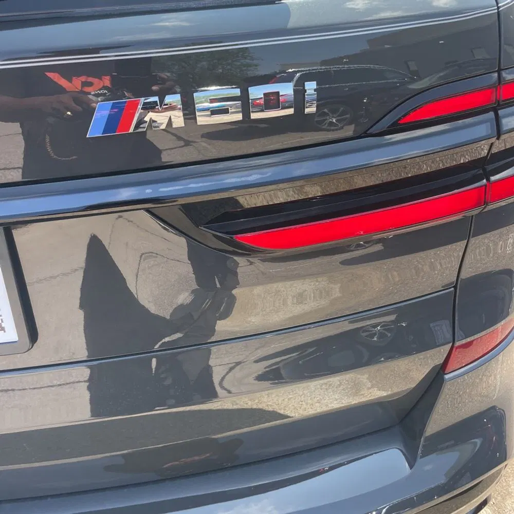 2025 BMW X7 M60i
