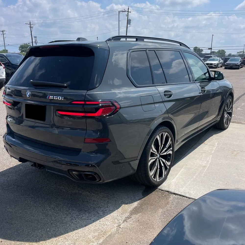 2025 BMW X7 M60i