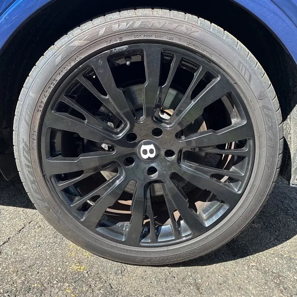 2017 Bentley Bentayga Base