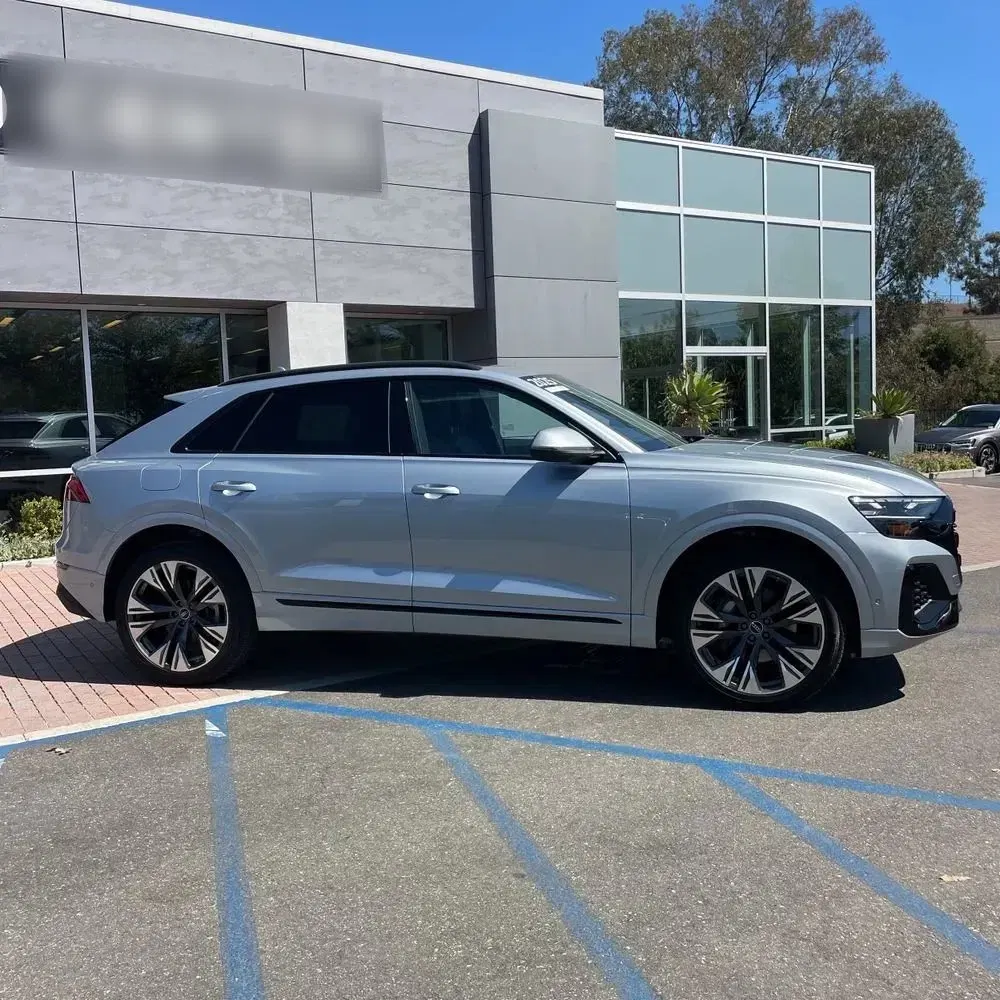 2025 Audi Q8 Premium 55