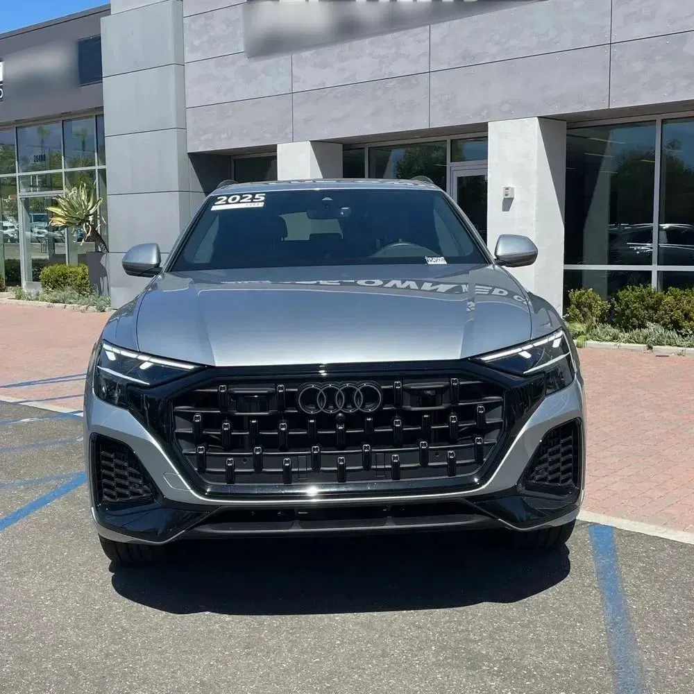 2025 Audi Q8 Premium 55