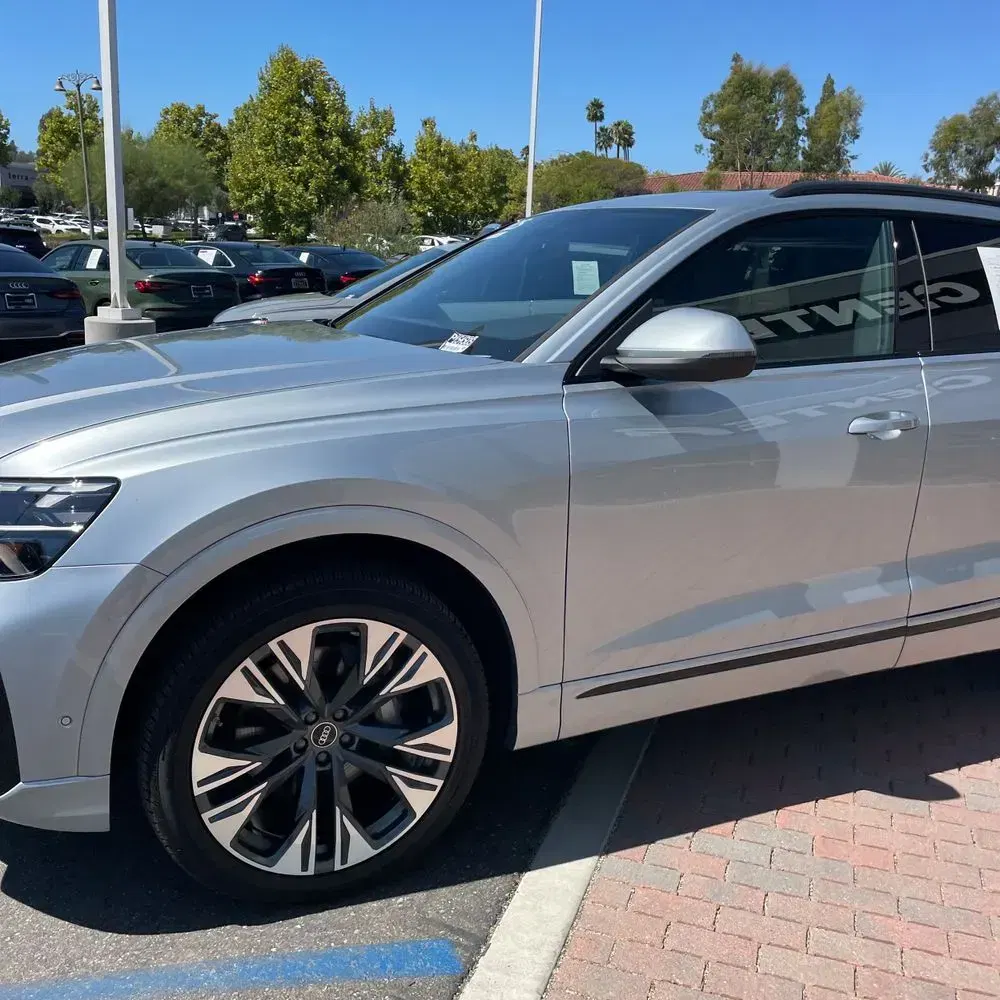 2025 Audi Q8 Premium 55