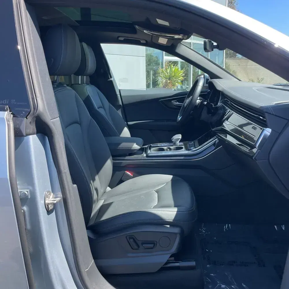 2025 Audi Q8 Premium 55