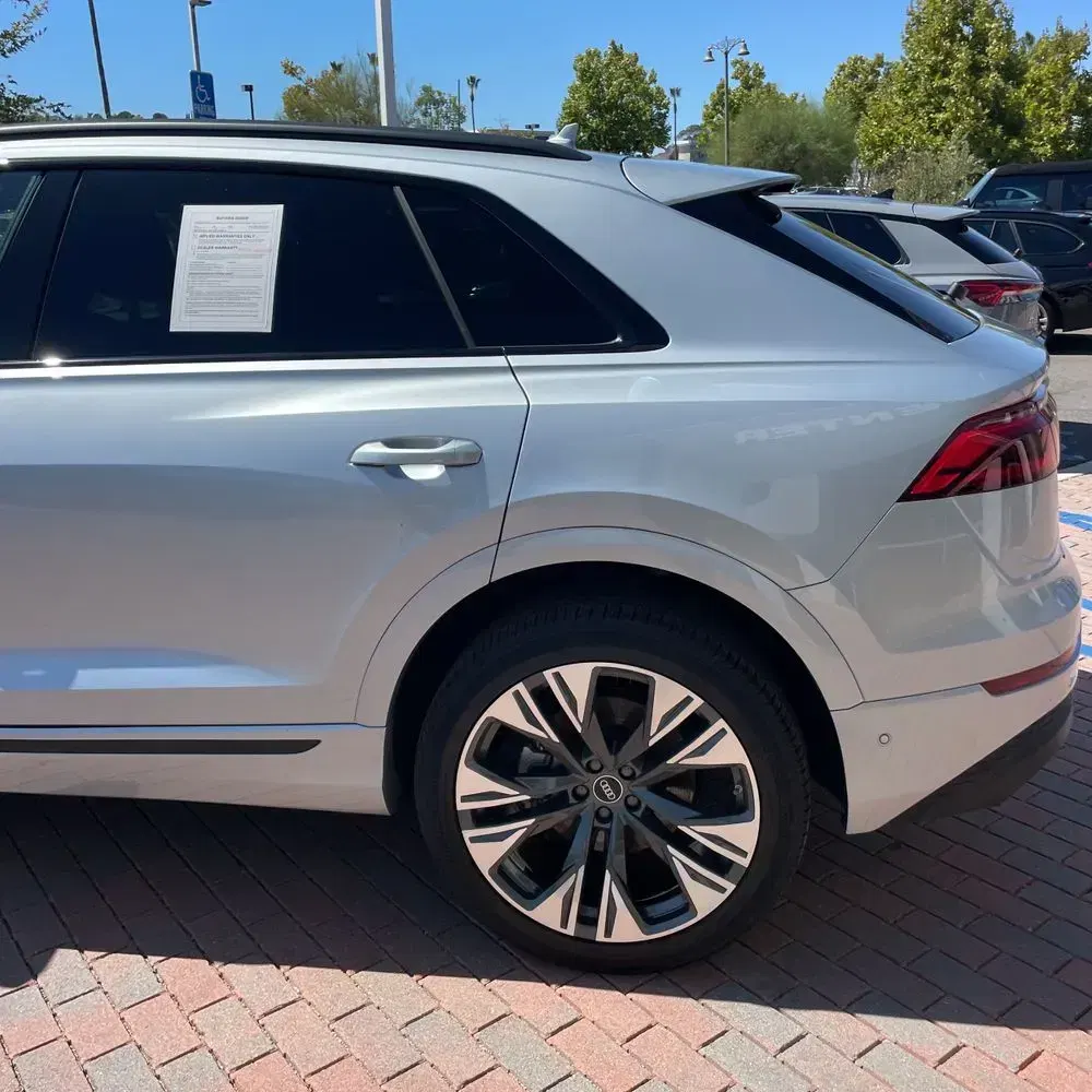 2025 Audi Q8 Premium 55