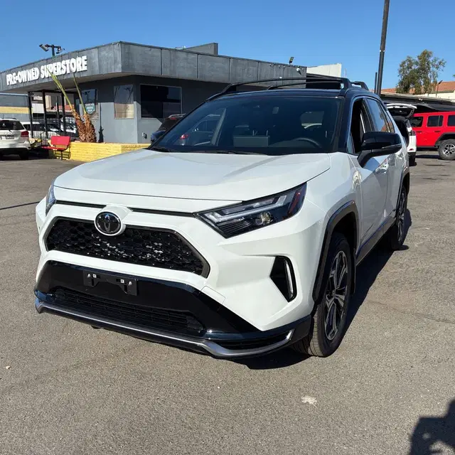 2025 Toyota RAV4 Plug-in Hybrid XSE