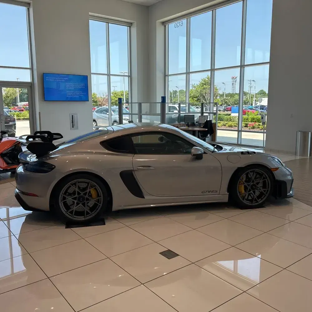 2023 Porsche 718 Cayman GT4 RS