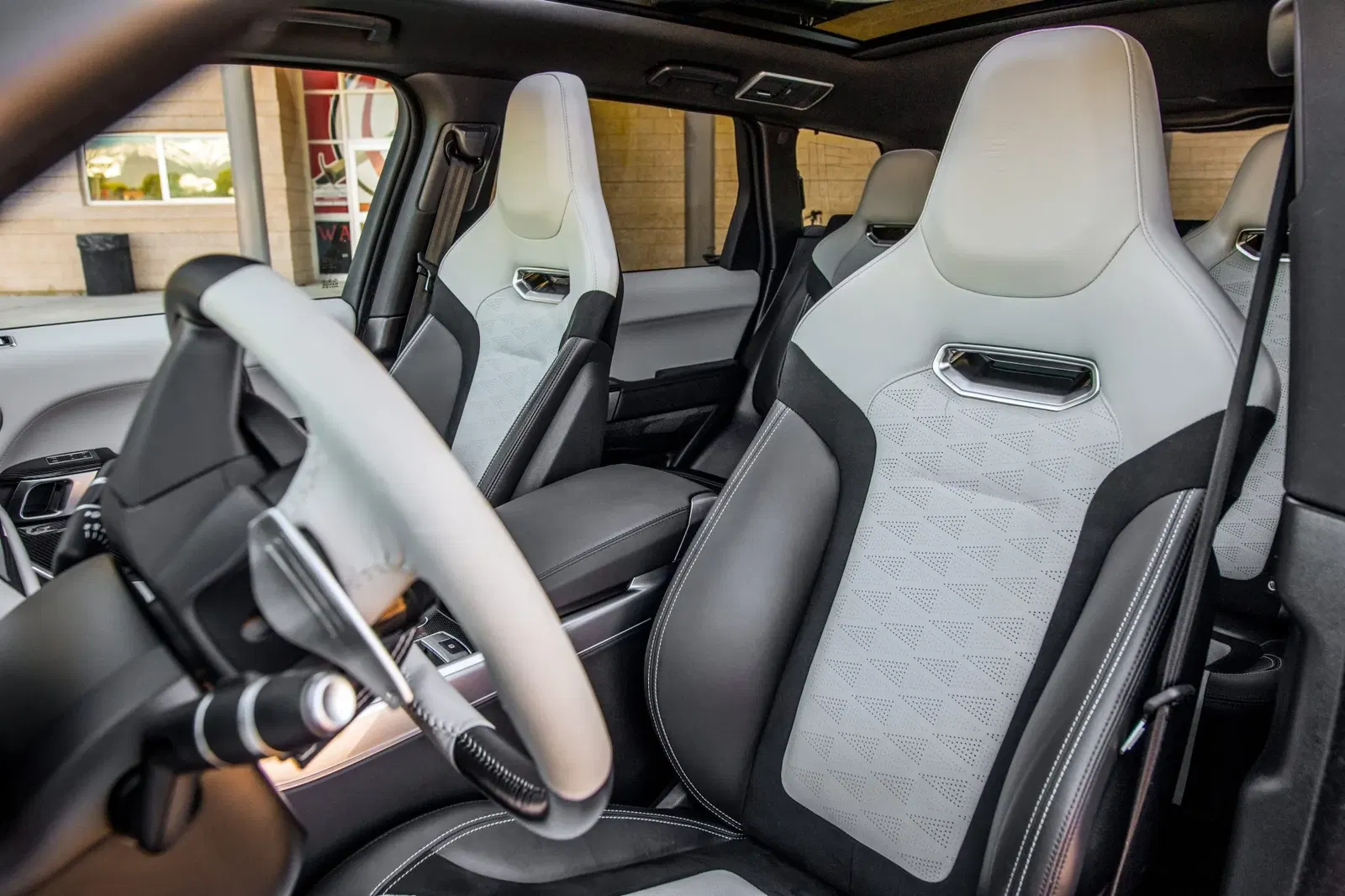 2022 Land Rover Range Rover Sport SVR