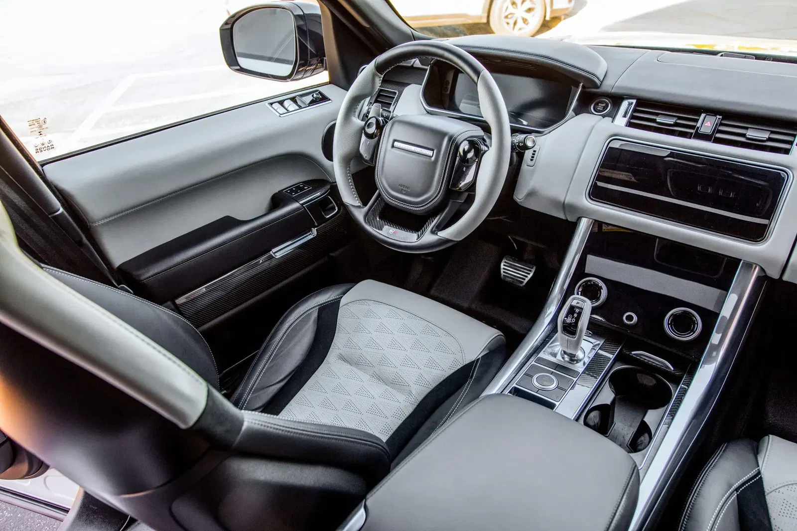 2022 Land Rover Range Rover Sport SVR