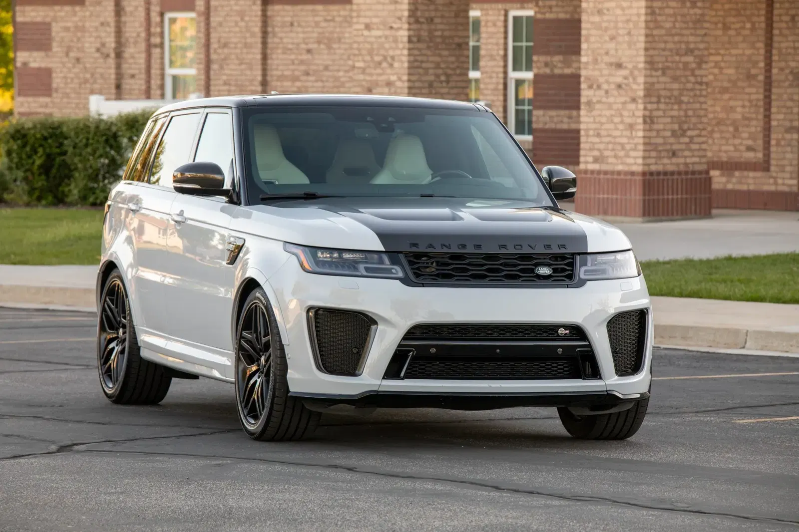 2022 Land Rover Range Rover Sport SVR