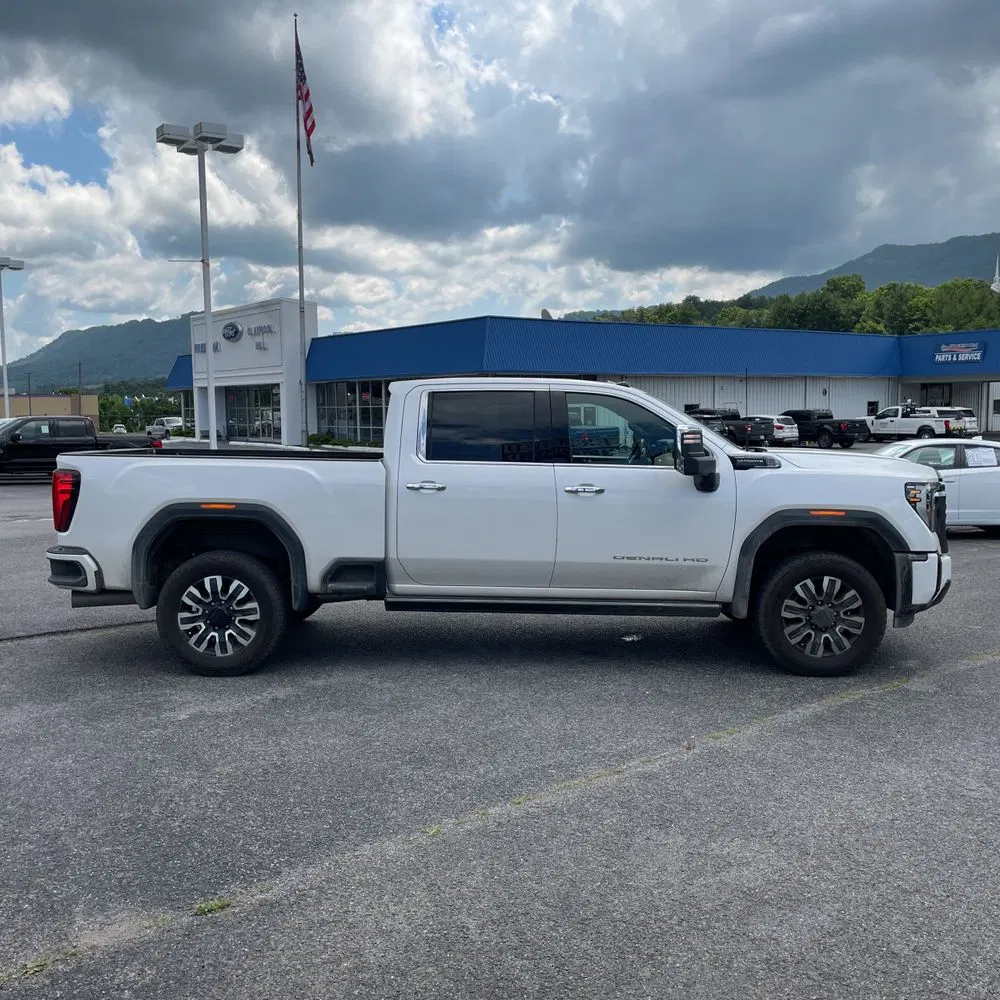 2024 GMC Sierra 3500HD Denali Ultimate