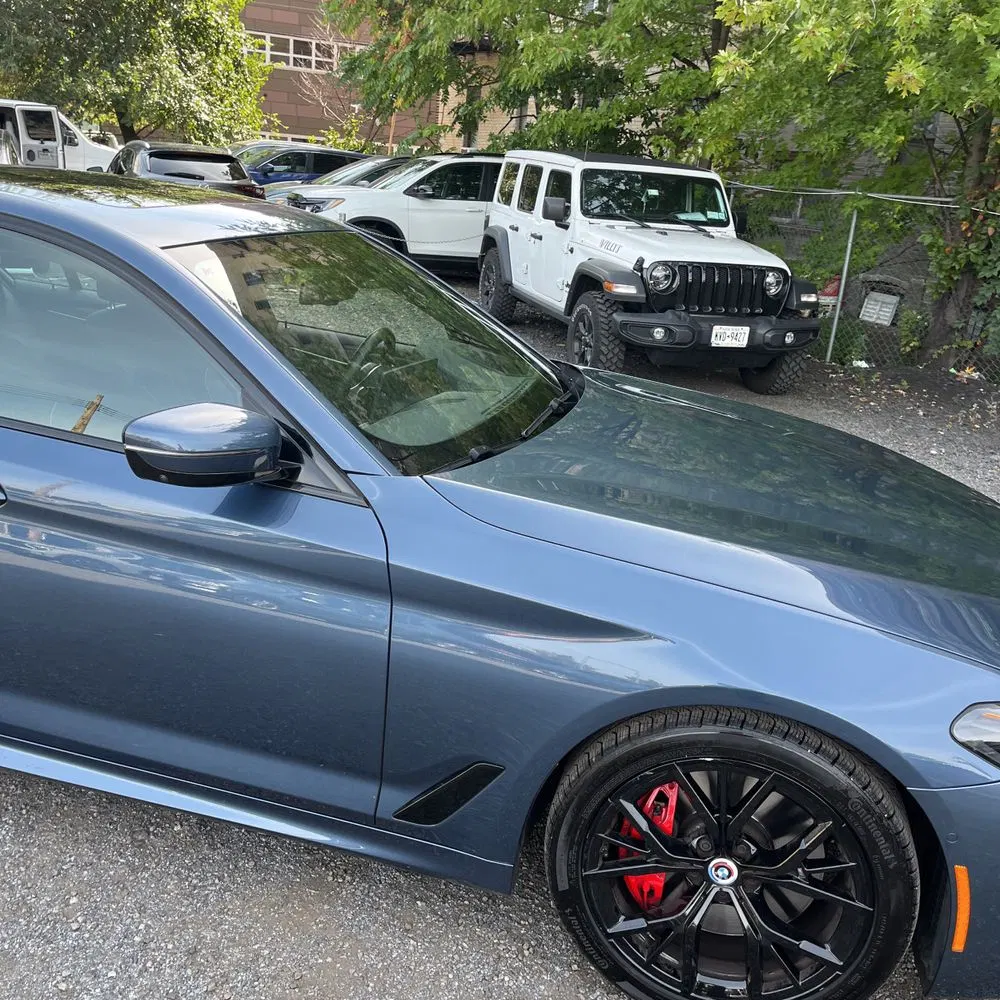 2023 BMW 5-Series M550xi