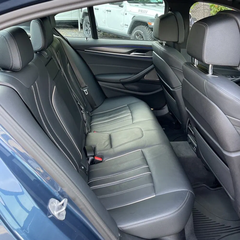2023 BMW 5-Series M550xi
