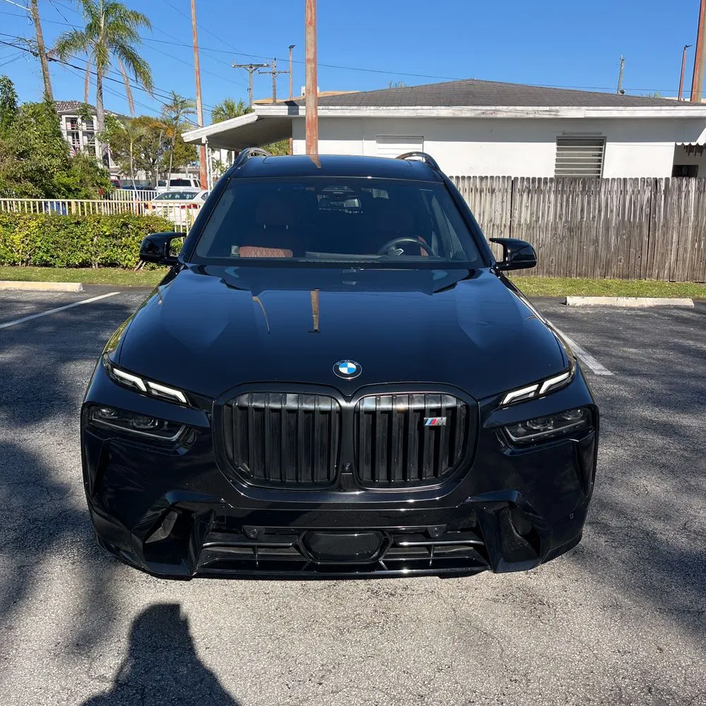 2023 BMW X7 M60i