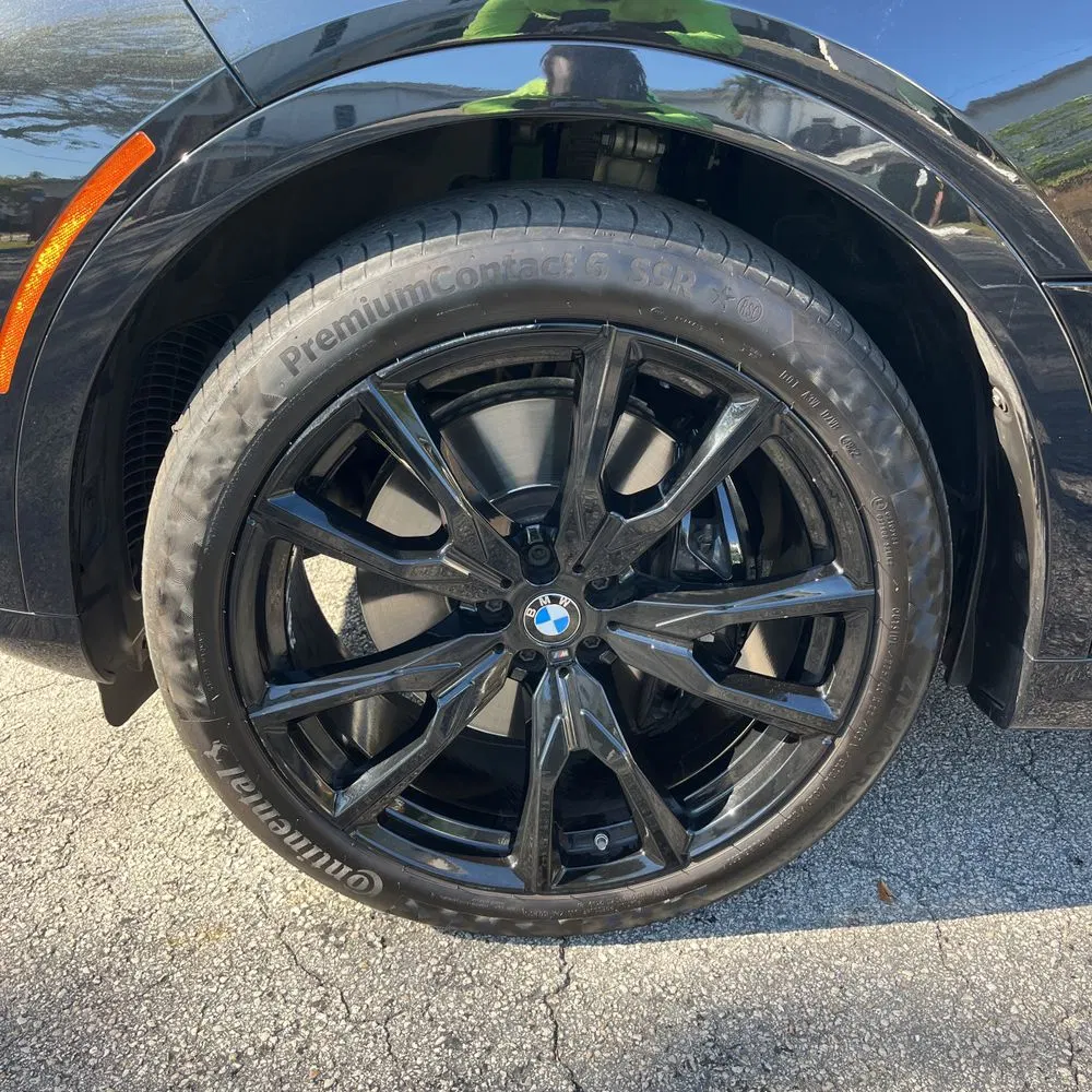 2023 BMW X7 M60i