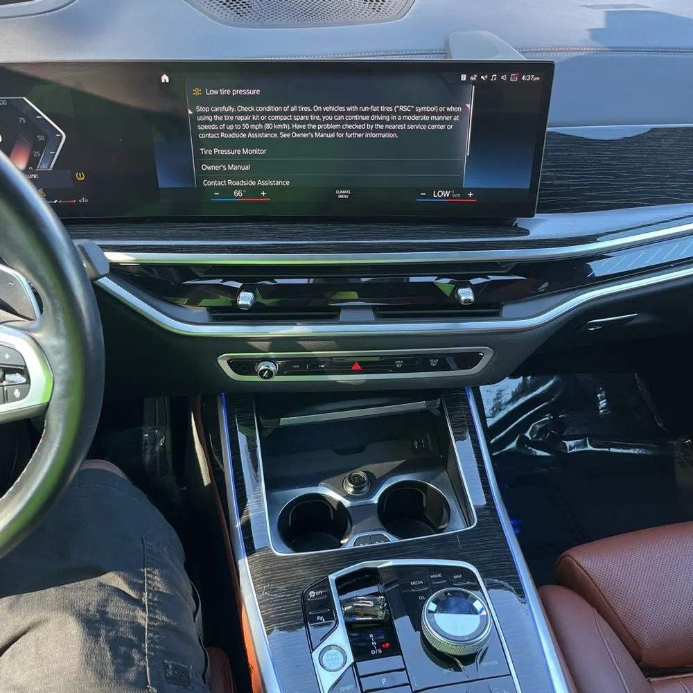 2023 BMW X7 M60i