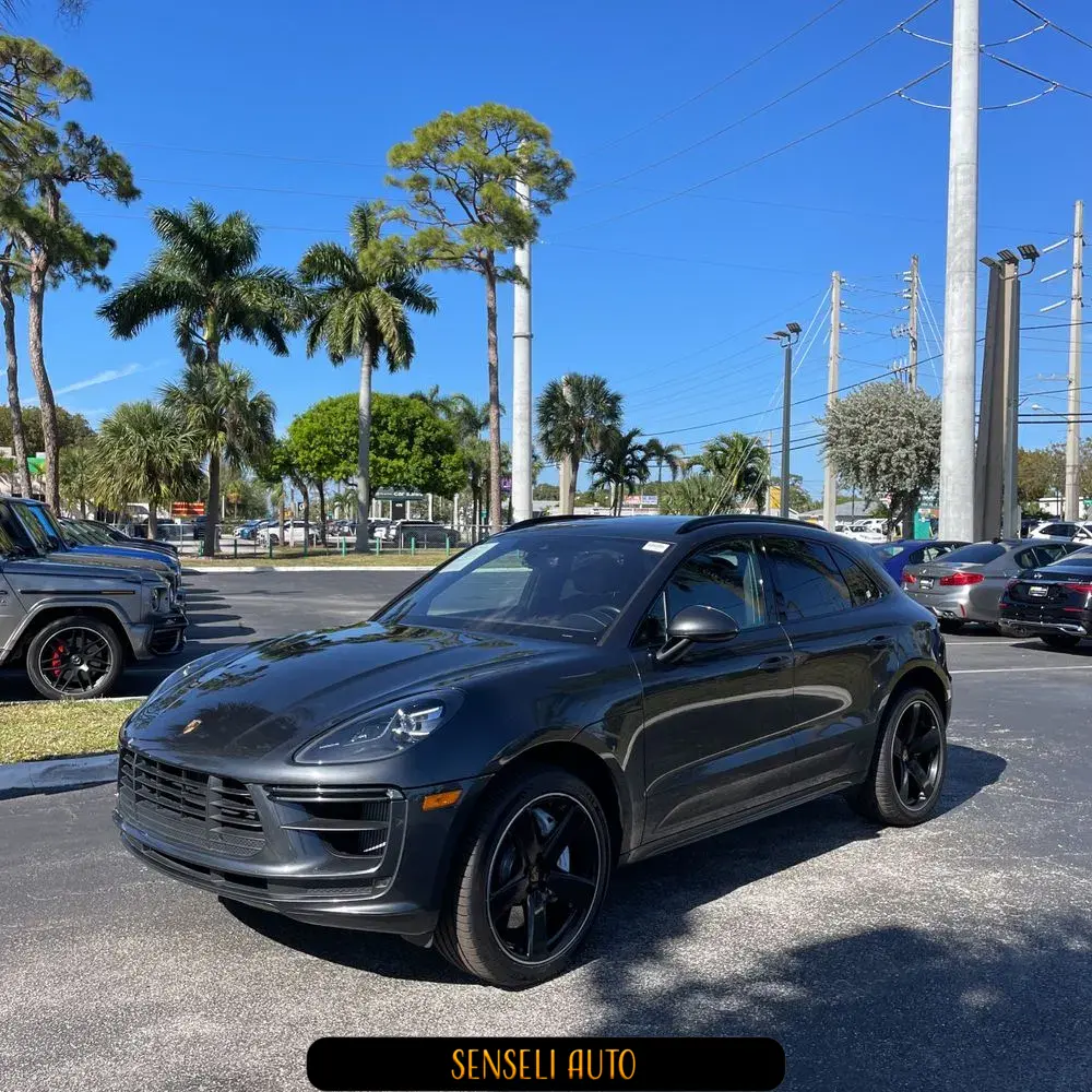 2020 Porsche Macan Turbo