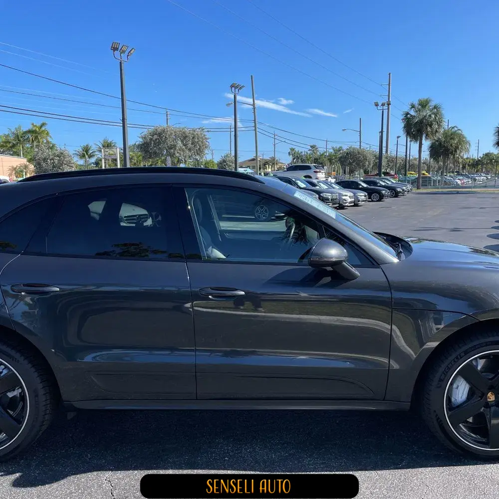 2020 Porsche Macan Turbo
