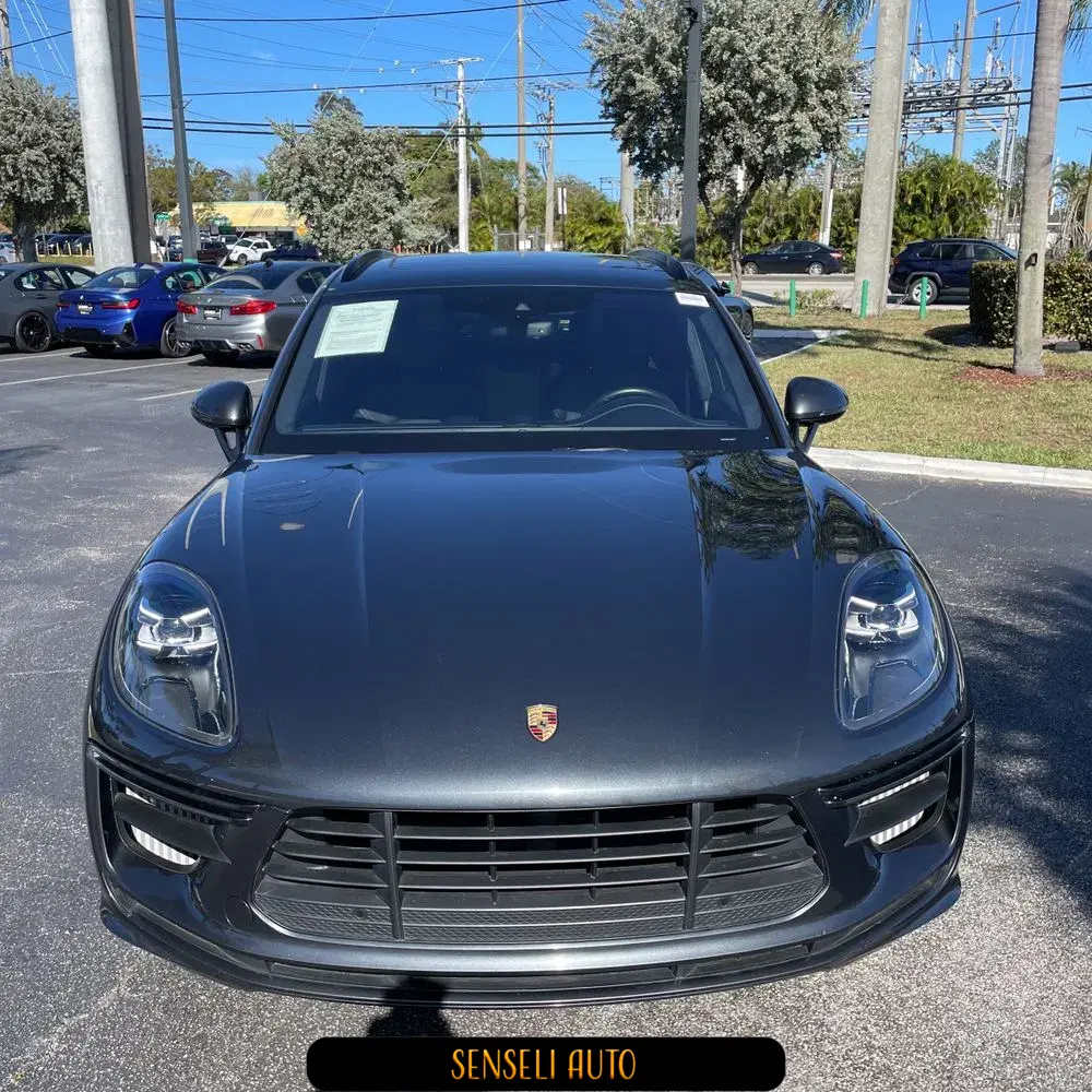 2020 Porsche Macan Turbo