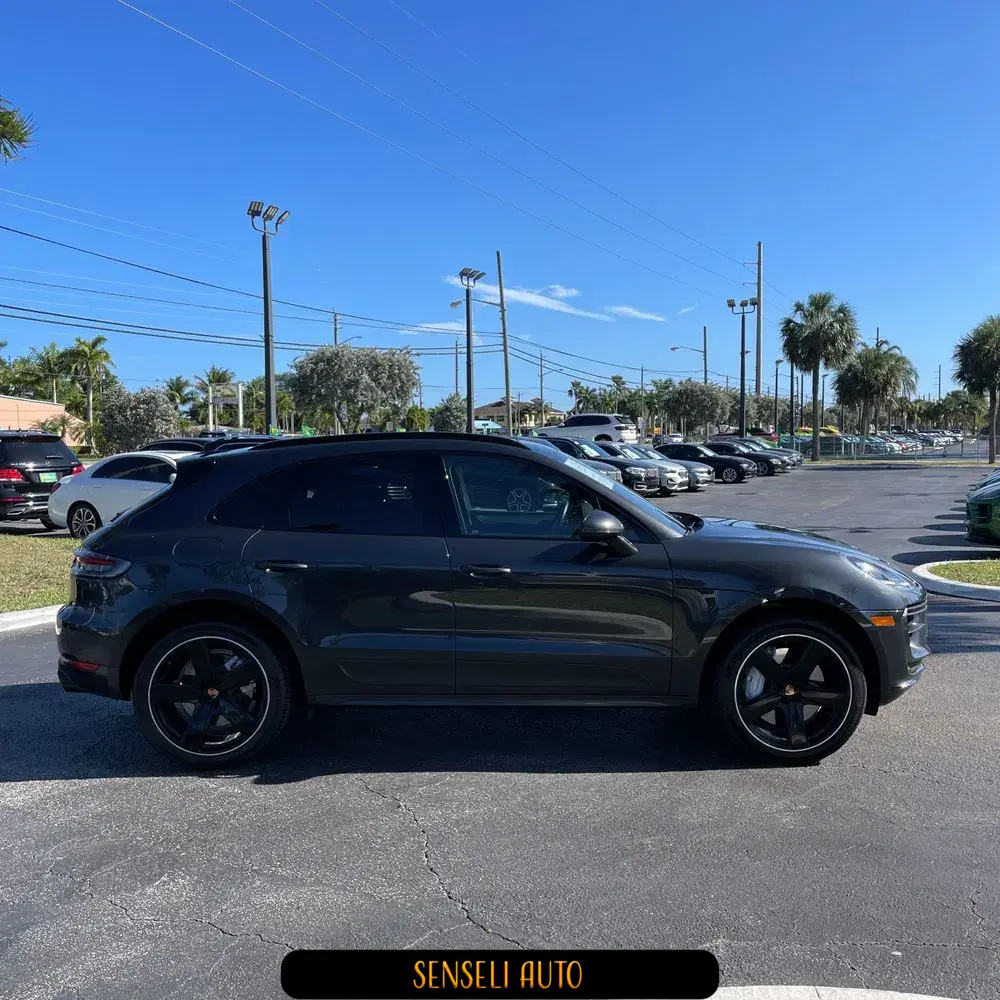 2020 Porsche Macan Turbo