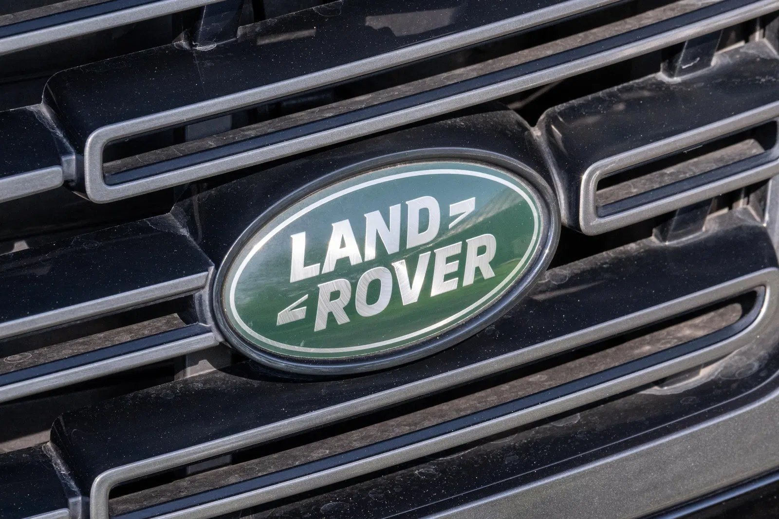 2024 Range Rover P530 SE  - 523-hp Twin-Turbo V8, AWD, Highly-Equipped, Unmodified