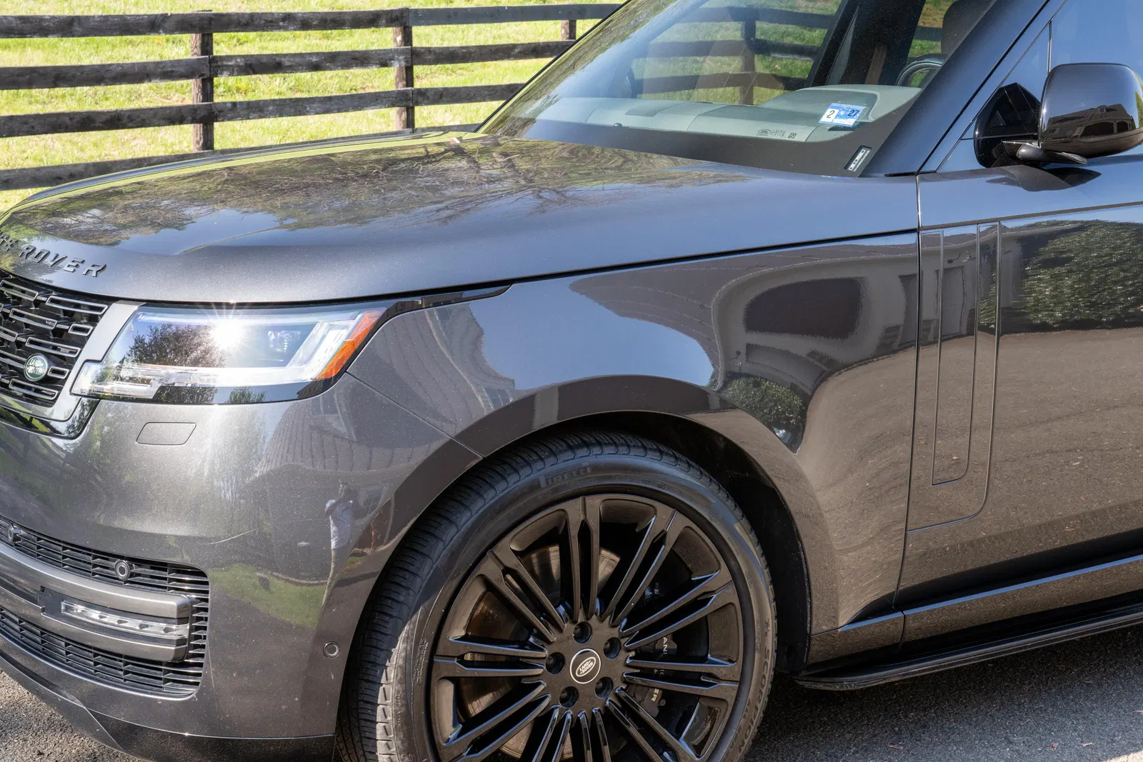 2024 Range Rover P530 SE  - 523-hp Twin-Turbo V8, AWD, Highly-Equipped, Unmodified