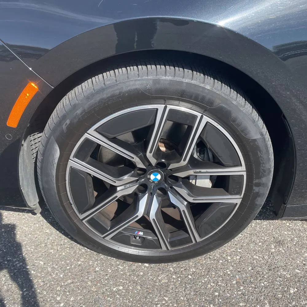 2023 BMW 7-Series 760xi
