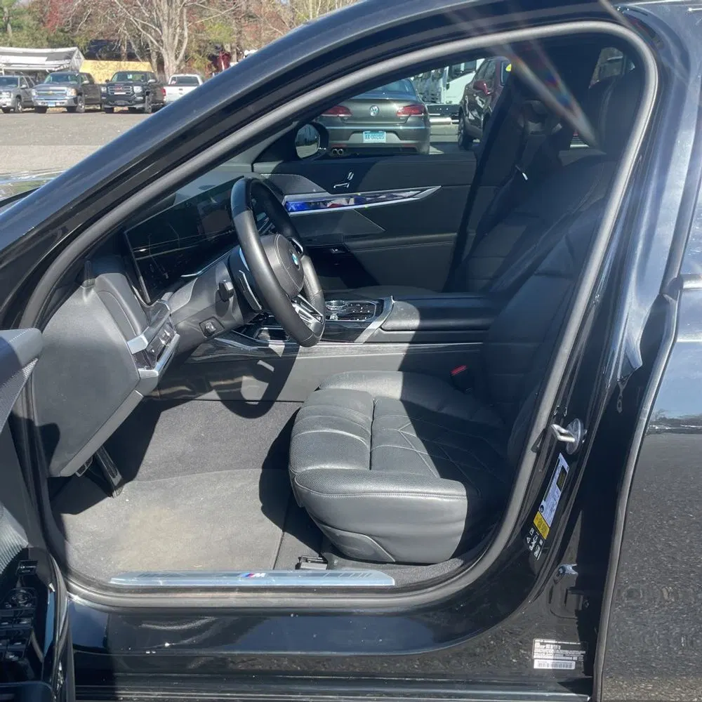 2023 BMW 7-Series 760xi