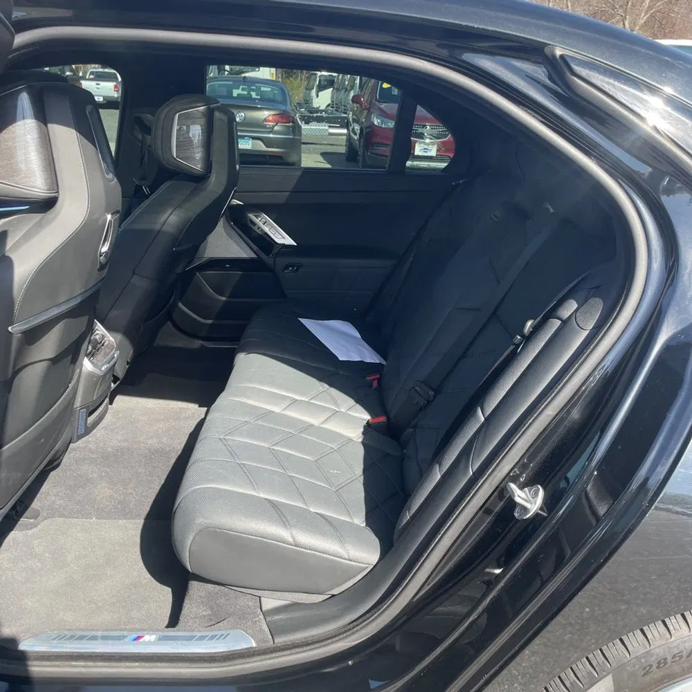 2023 BMW 7-Series 760xi