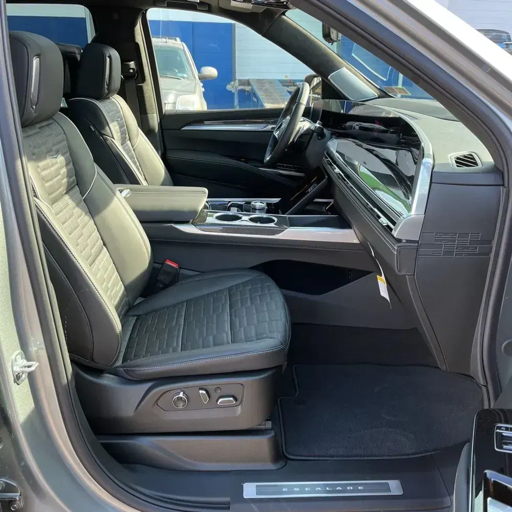 2025 Cadillac Escalade ESV V-Series