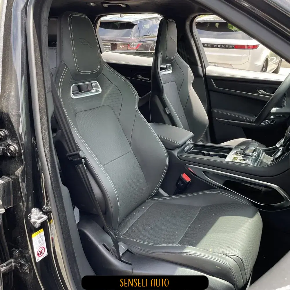 2024 Jaguar F-Pace P400 R-Dynamic S