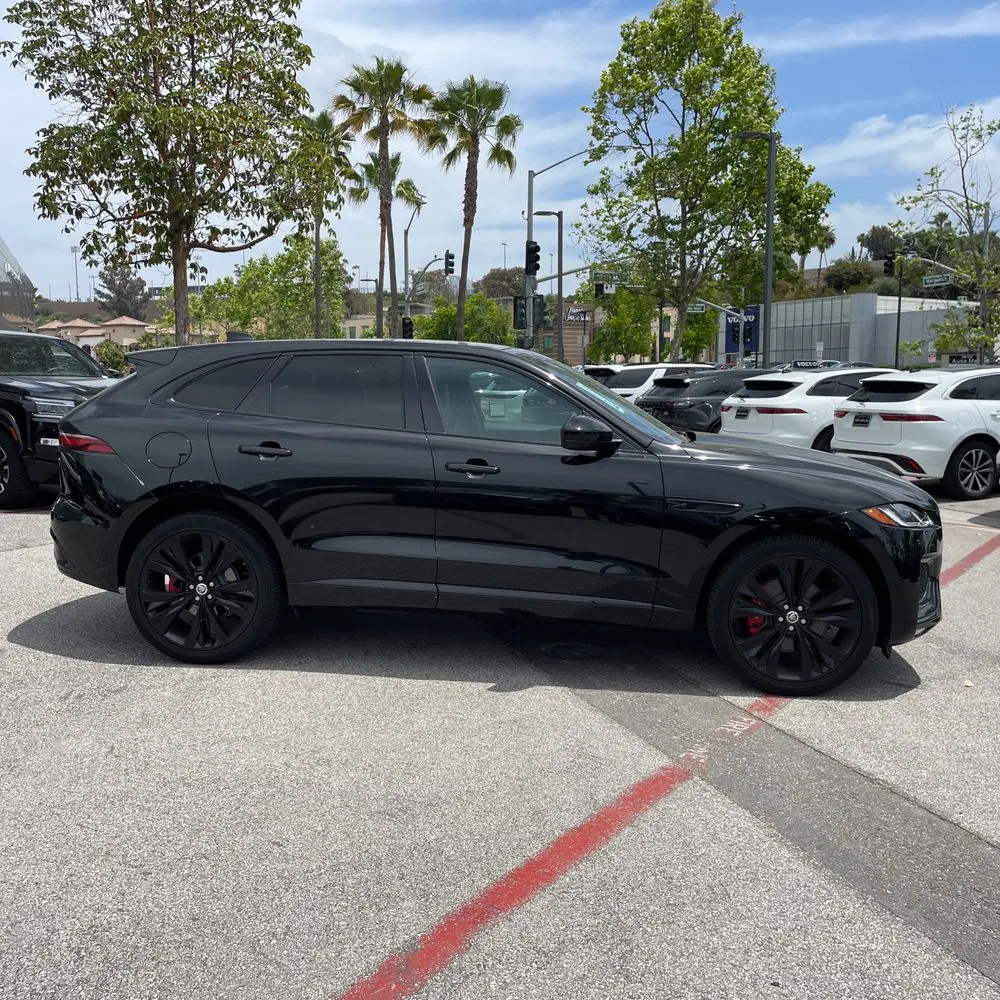 2024 Jaguar F-Pace P400 R-Dynamic S