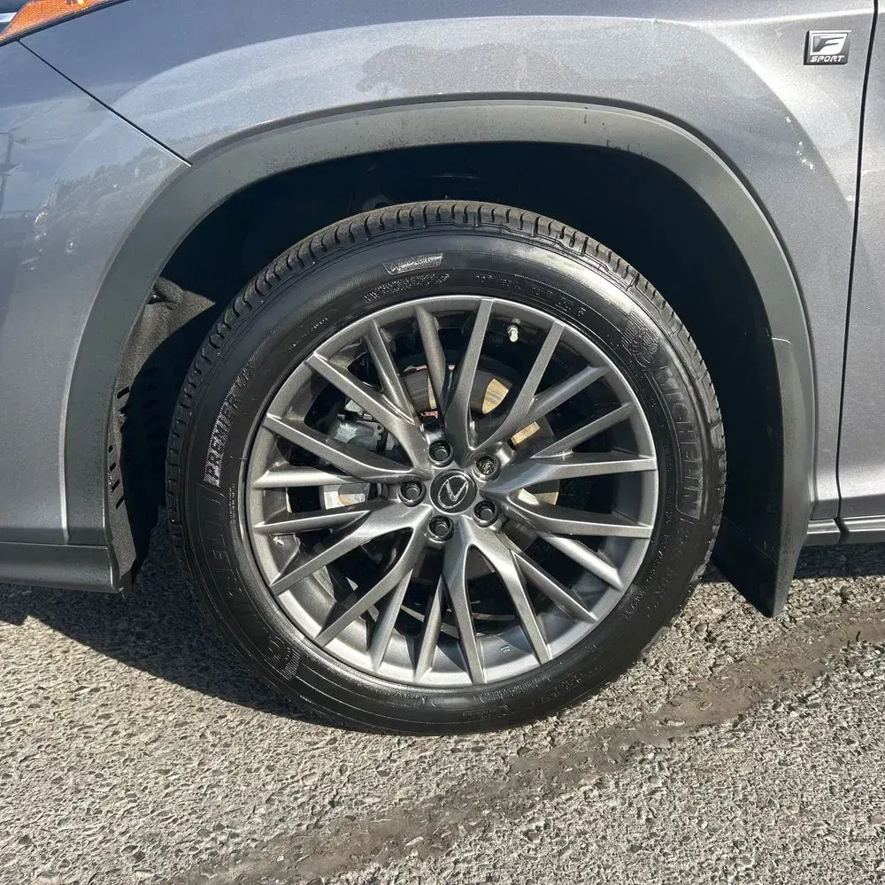 2022 Lexus RX 450h F SPORT Handling